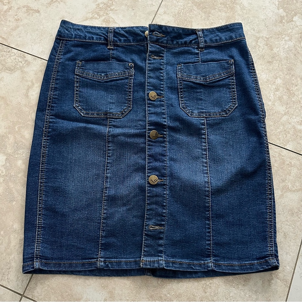 Button down denim skirt